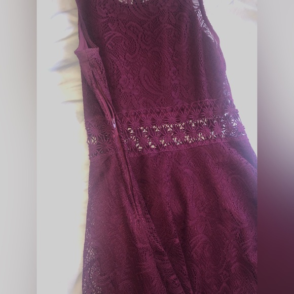 Maroon lace mini dress with transparent lace midsection - Picture 2 of 4